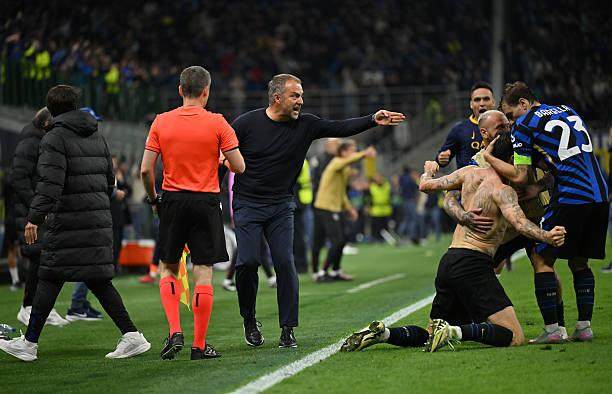 开云体育-弗利克：裁判偏哨，祝国际米兰决赛好运