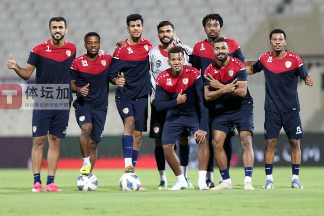 app下载-阿曼队踩场追求爆发力 亚洲杯小组赛曾在沙迦输球